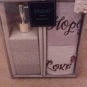 Towel and lotion set